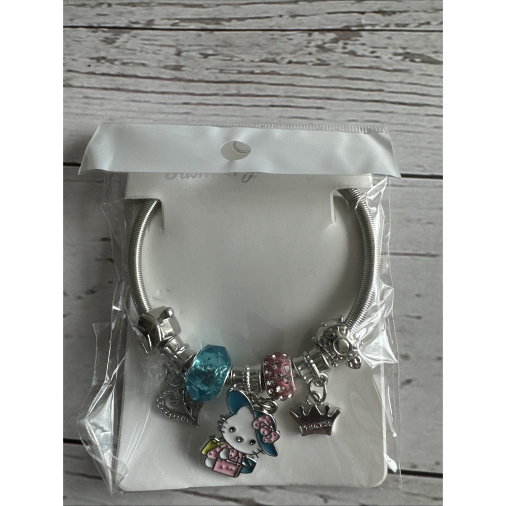 NEW!! Hello Kitty Charm Bracelet Stretch - Hearts & Bling